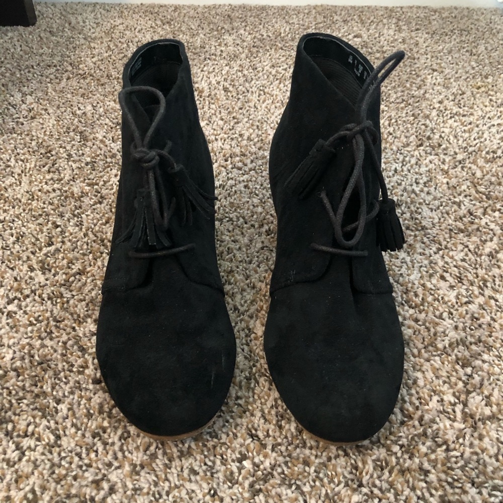 Super comfortable bootie wedges!